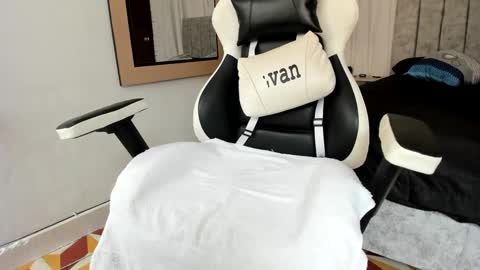 Evan online show from 12, 3, 2025