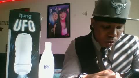 evanschris2048 online show from 28, 2, 2025