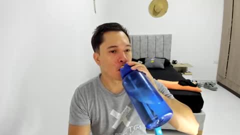 Snapshot of evanss_king chatting on 26, 7, 2026 Mateo and Valerio online show from 26, 7, 2026