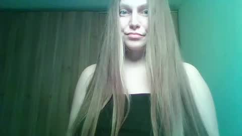 evasapples2026 online show from 12, 2, 2026