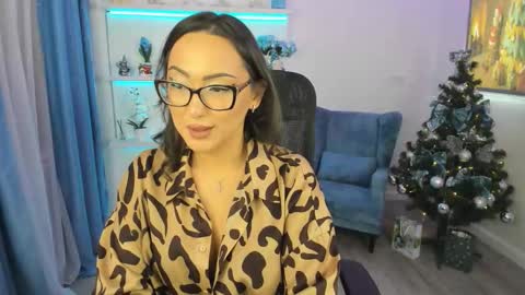 evasarazardje online show from 5, 12, 2025