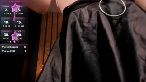 Snapshot of evaselin chatting on 20, 11, 2025 Eva online show from 20, 11, 2025