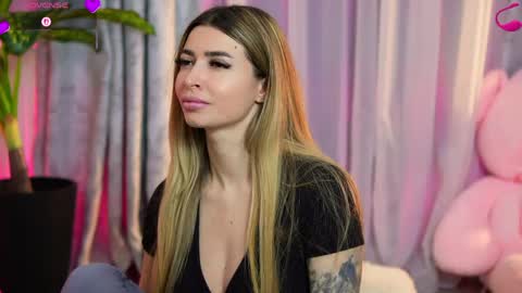 Snapshot of evasparks_ chatting on 20, 5, 2026 Eva online show from 20, 5, 2026