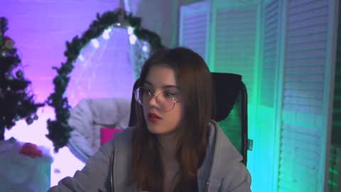 Snapshot of evathopson chatting on 25, 12, 2024 Eva next stream - - 1600 UTC2000 online show from 25, 12, 2024