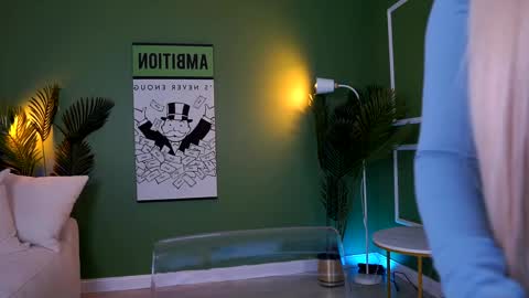 Eva online show from 27, 4, 2026