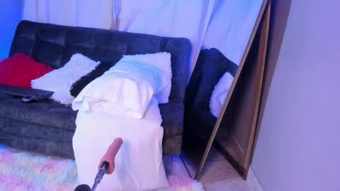 Eva Queen online show from 25, 11, 2025