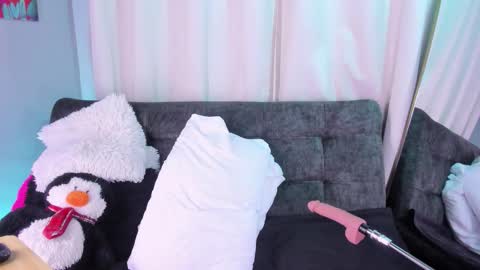 Eva Queen online show from 4, 12, 2025