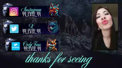 Snapshot of evee_e chatting on 12, 3, 2025 Evee online show from 12, 3, 2025