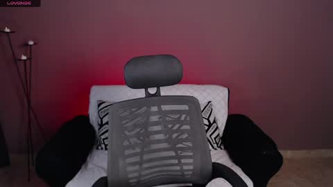 Evee online show from 22, 4, 2026