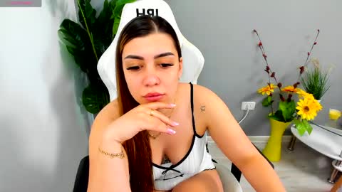 eveeevian online show from 24, 4, 2026