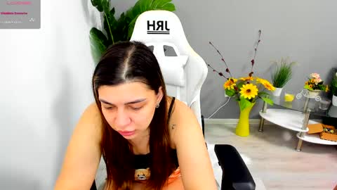Snapshot of eveeevian chatting on 27, 5, 2026 eveeevian online show from 27, 5, 2026