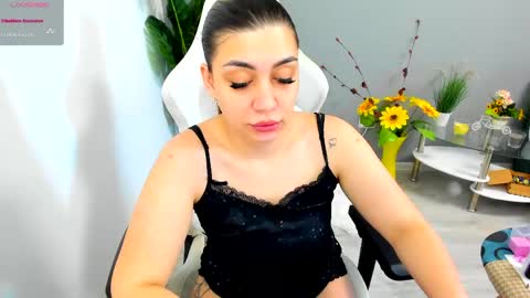 Snapshot of eveeevian chatting on 29, 5, 2026 eveeevian online show from 29, 5, 2026