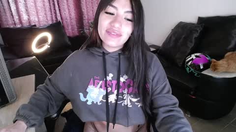 Kissed by an angel  IG evee  lyn20 online show from 14, 1, 2025