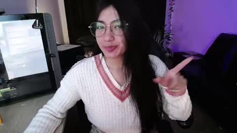 Kissed by an angel  IG evee  lyn20 online show from 26, 2, 2025