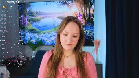 Snapshot of evegreenlee chatting on 8, 6, 2026 evegreenlee online show from 8, 6, 2026