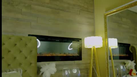 EveHamilton online show from 4, 12, 2024