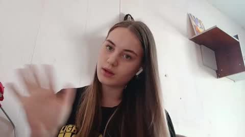 Snapshot of eveliaballiett chatting on 16, 3, 2026 Noor online show from 16, 3, 2026