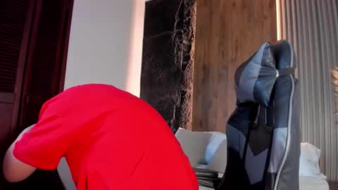 E V E L I N online show from 2, 12, 2025