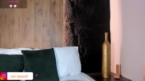 E V E L I N online show from 6, 2, 2026