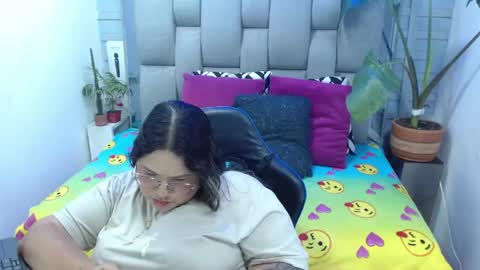 evelin zaens online show from 24, 4, 2026