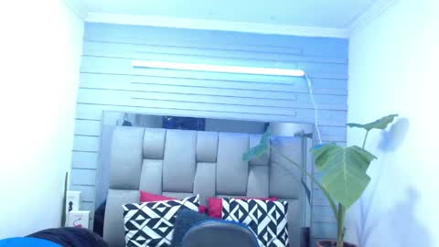 Snapshot of evelin_zaens chatting on 5, 5, 2026 evelin zaens online show from 5, 5, 2026