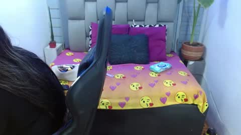 evelin zaens online show from 22, 7, 2026