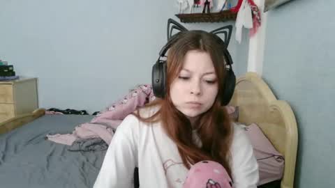 Snapshot of evelinamercer chatting on 6, 7, 2026 Alice 3 online show from 6, 7, 2026