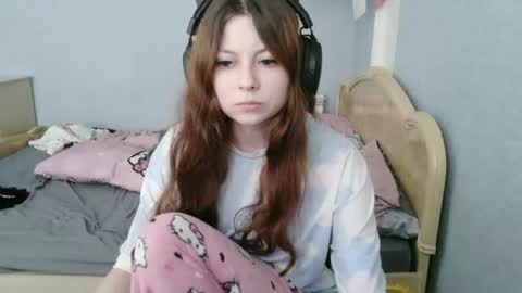 Snapshot of evelinamercer chatting on 10, 7, 2026 Alice 3 online show from 10, 7, 2026
