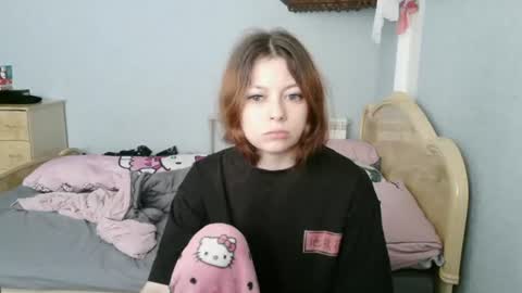 Snapshot of evelinamercer chatting on 14, 7, 2026 Alice 3 online show from 14, 7, 2026
