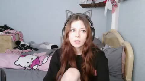 Snapshot of evelinamercer chatting on 28, 7, 2026 Alice 3 online show from 28, 7, 2026