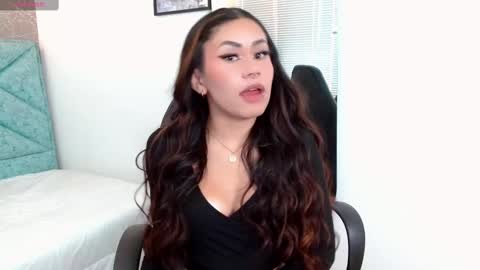 Eveline  online show from 12, 3, 2025