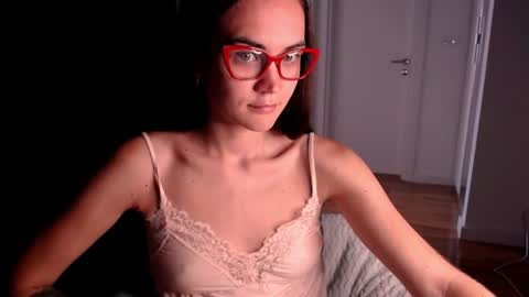 Evelyn online show from 22, 6, 2026