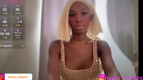 Snapshot of evelyn_jhonson3 chatting on 11, 12, 2024 E V E L Y N online show from 11, 12, 2024