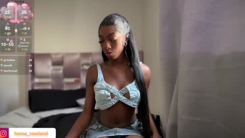 Snapshot of evelyn_jhonson3 chatting on 24, 1, 2025 E V E L Y N online show from 24, 1, 2025