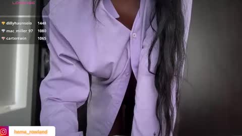 Snapshot of evelyn_jhonson3 chatting on 5, 3, 2025 E V E L Y N online show from 5, 3, 2025