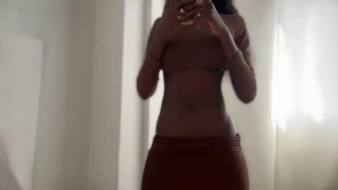 Snapshot of evelyn_jhonson3 chatting on 16, 2, 2026 E V E L Y N online show from 16, 2, 2026