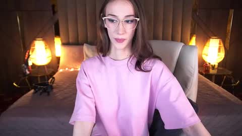 evelyn rush1 online show from 22, 2, 2025