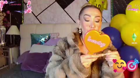 Snapshot of evelynagrey chatting on 10, 7, 2026 EvelynaGrey online show from 10, 7, 2026