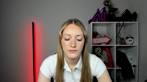 evelynblond online show from 23, 4, 2026