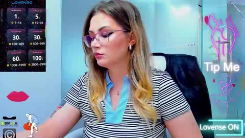 evelyne_rose online show from 9, 9, 2025