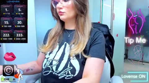 Snapshot of evelyne_rose chatting on 24, 5, 2026 evelyne_rose online show from 24, 5, 2026