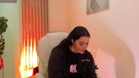 Evelyn Woods online show from 11, 12, 2024