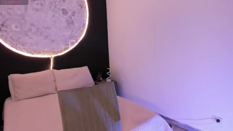 Evelyn Woods online show from 24, 1, 2025