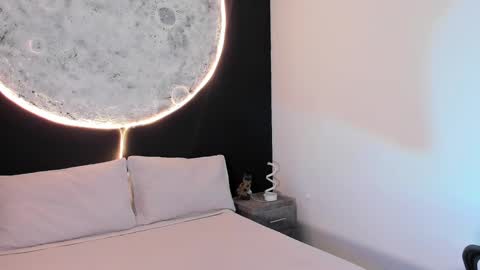 Evelyn Woods online show from 25, 1, 2025