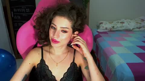 eveonly online show from 17, 12, 2024