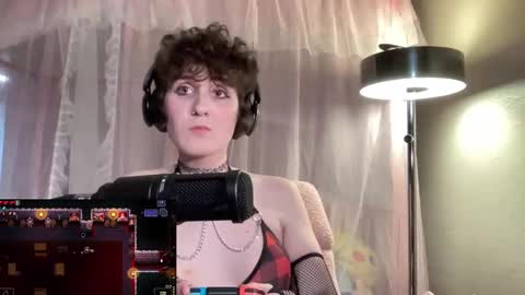 ever moore online show from 29, 1, 2025