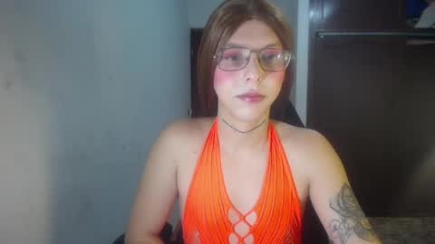 Snapshot of evi_kitty chatting on 19, 5, 2026 Evi online show from 19, 5, 2026
