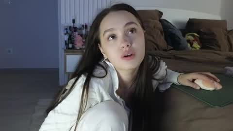 evi_woow online show from 29, 4, 2026