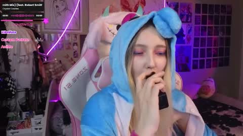 Evie online show from 7, 3, 2025