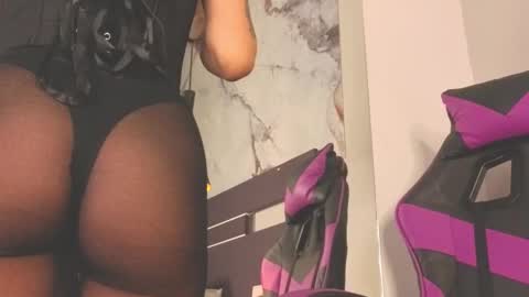 eviegothel_ online show from 4, 3, 2026